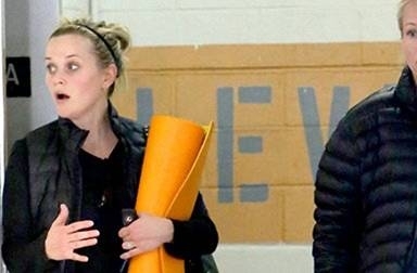 Риз Уизерспун покидает спортзал