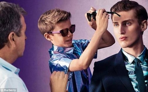 Ромео Бекхэм принял участие в рекламе  новой коллекции Burberry весна-лето 2013