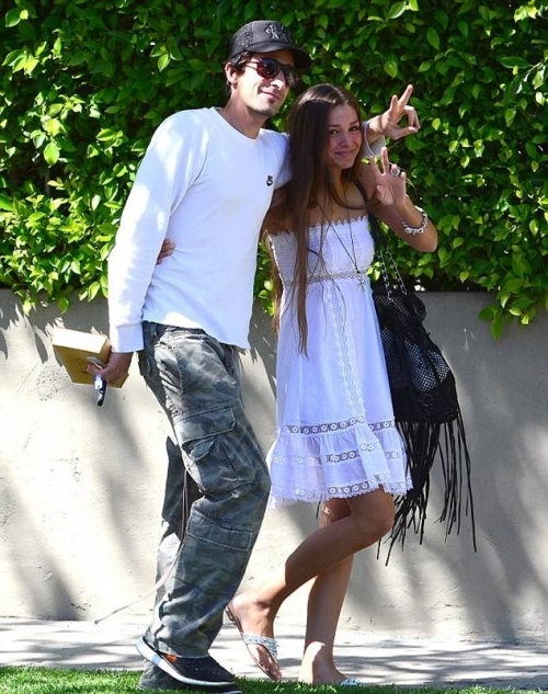 Довольно серьезные отношения Эдриана Броуди и Лары Лието