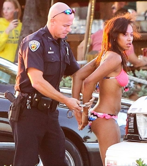 Во Флориде был обстрелян пляж, на котором в это время Дженнифер Лопес снимала свой новый клип