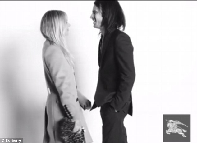 Сиенна Миллер и Том Старридж снялись для бренда Burberry