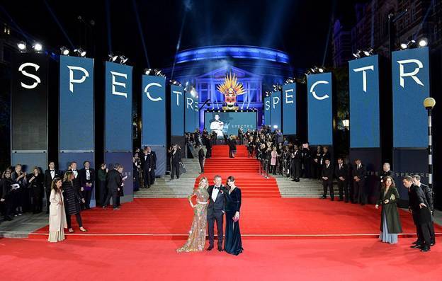 В Лондоне состоялась большая премьера фильма о Джеймсе Бонде "007:СПЕКТР"