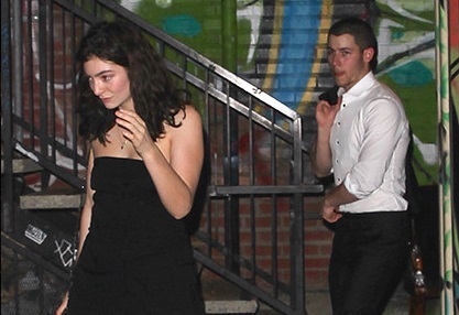 Lorde и Ник Джонас после вечеринки по случаю дня рождения Леди Гаги, 26 марта