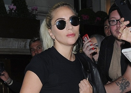 Свою новую песню "Perfect Illusion" Леди Гага посвятила расставанию с Тейлором Кинни?