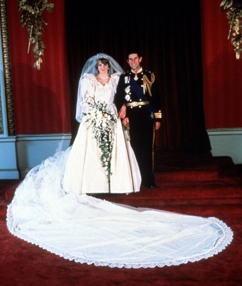 Принцесса Диана в платье от David and Elizabeth Emanuel