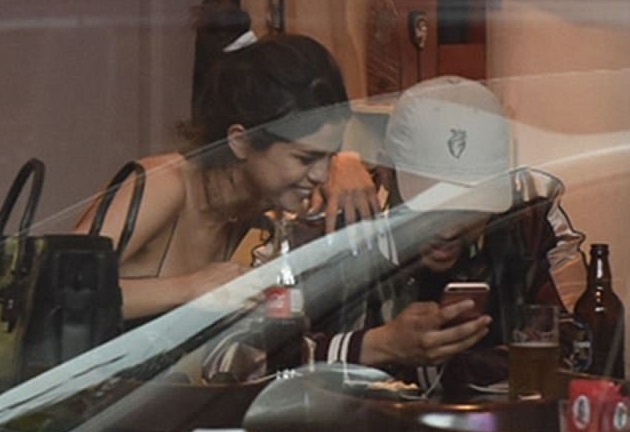 Селена Гомес сопровождает The Weeknd в турне