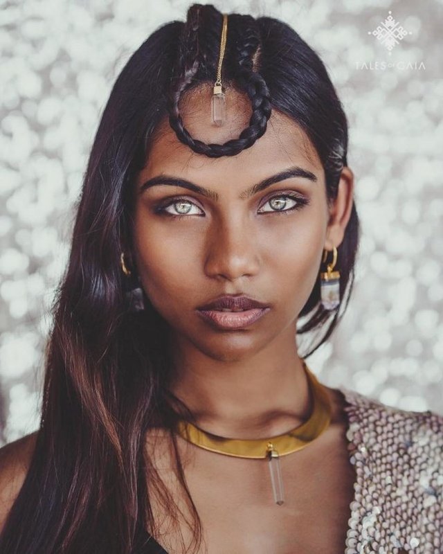 21-летнюю модель с обложки Vogue нашли мертвой 