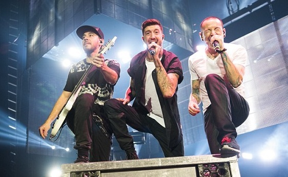 Солист Linkin Park совершил самоубийство