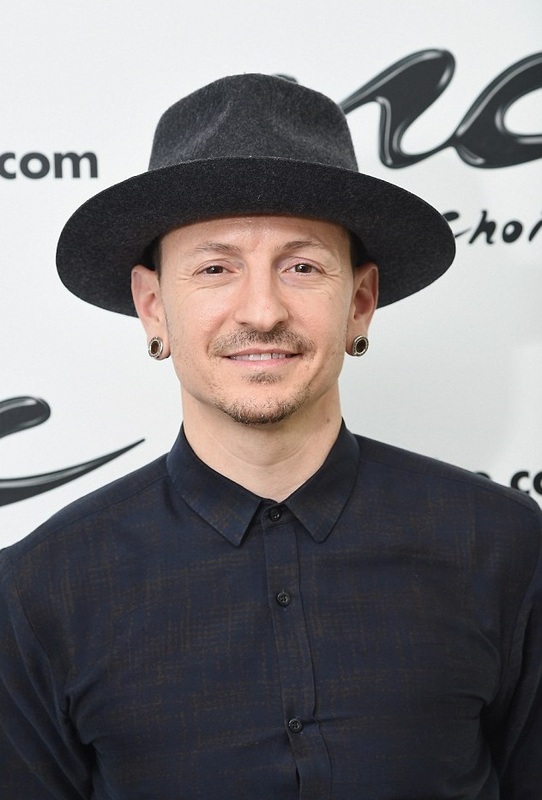 Солист Linkin Park совершил самоубийство