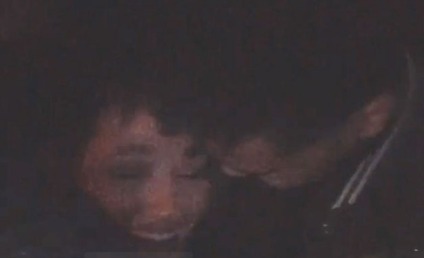 The Weeknd развлекается в клубе в компании жгучей брюнетки (видео)